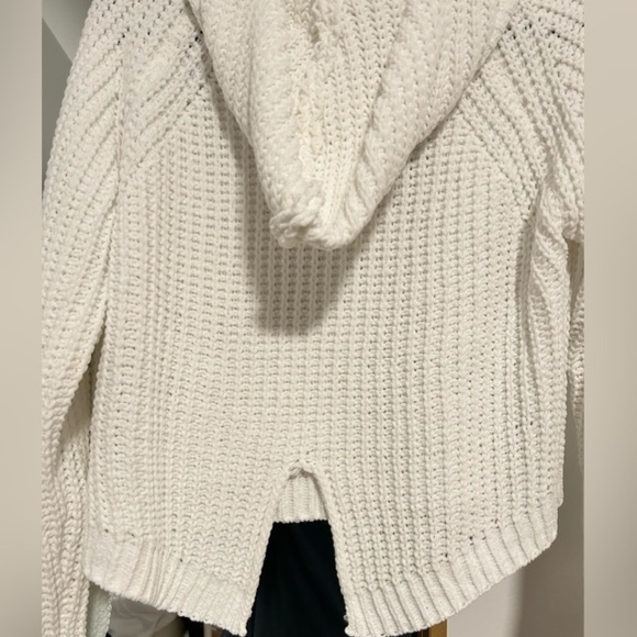 NWT Miracle Knit Hooded Pullover in White Size S/M - Picture 6 of 15
